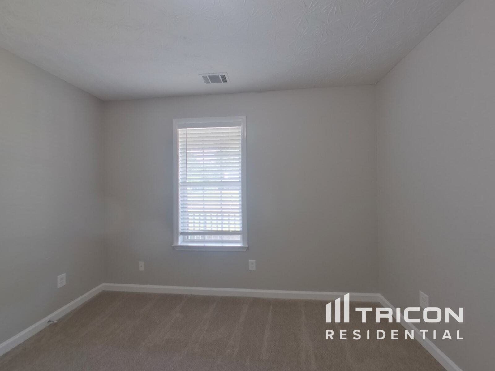 Building Photo - 170 Oak Hill Dr