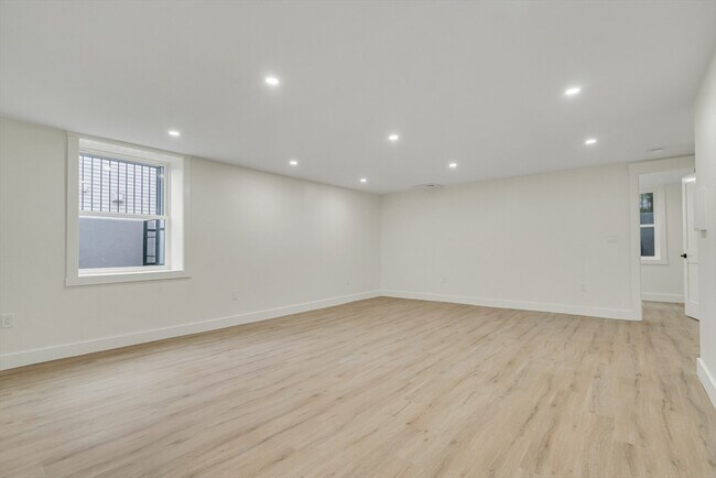 Building Photo - 22 Estabrook Rd