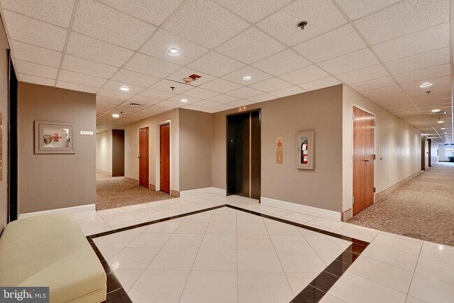 Building Photo - 960 Fell St