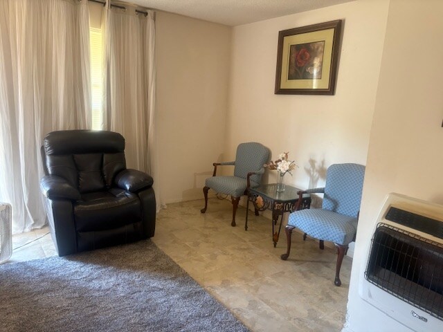 Building Photo - 2565 Peres Ave