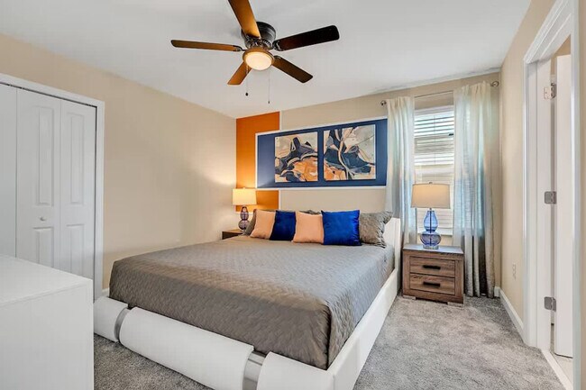 Building Photo - 9016 Sommerset Hills Dr