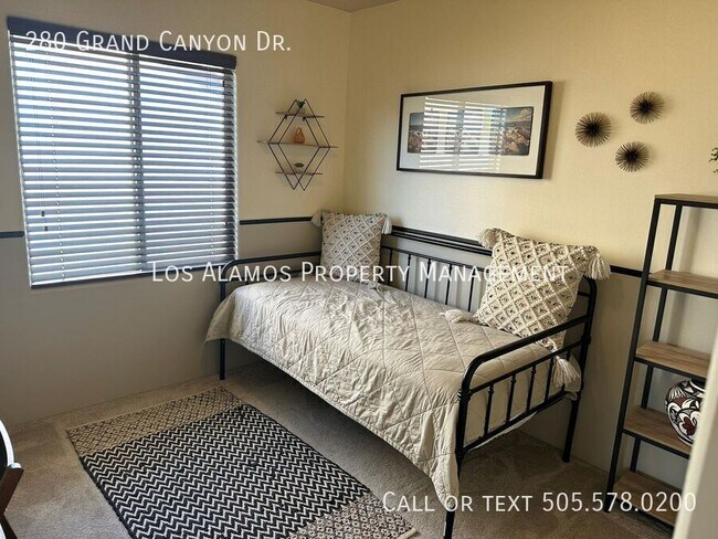 Building Photo - 280 Grand Canyon Dr