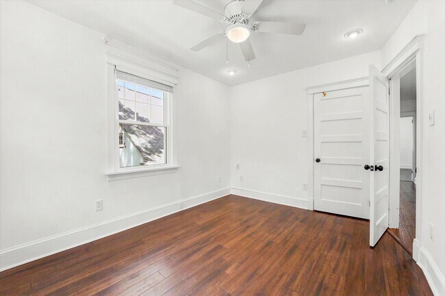 Building Photo - Available Now – Move-In Ready Paoli Gem With Updated Finishes, Loft Space & Parking