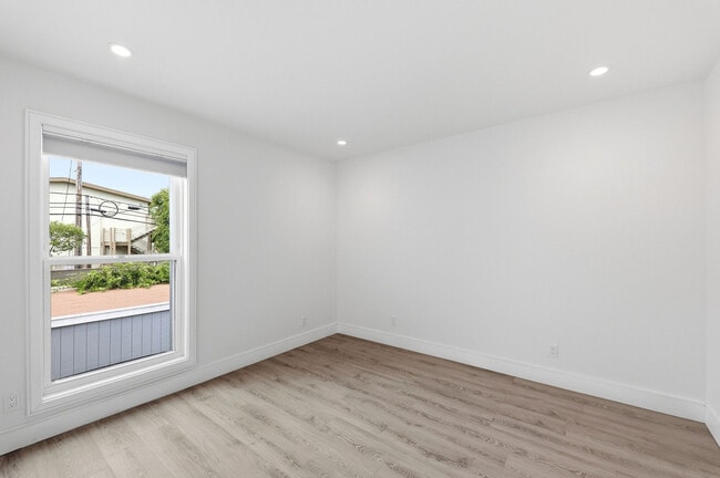 Building Photo - 143 Ortega Ave