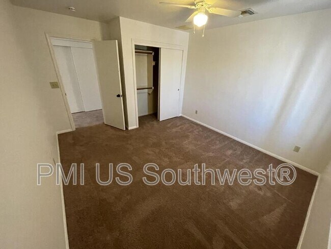 Building Photo - 3371 Sharon Ln