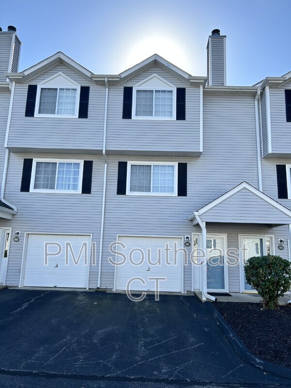 Primary Photo - 310 Boston Post Rd