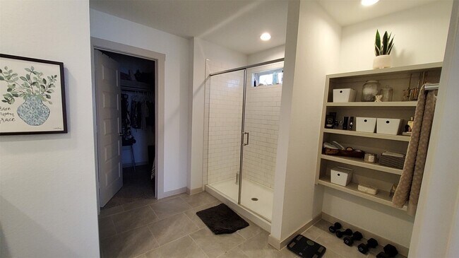 Building Photo - 4011 Itzle Is Ct