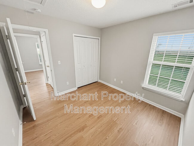 Building Photo - 776 Waterbrook Ln