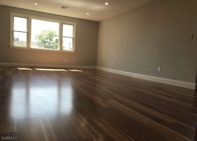 Building Photo - 140 Prospect St