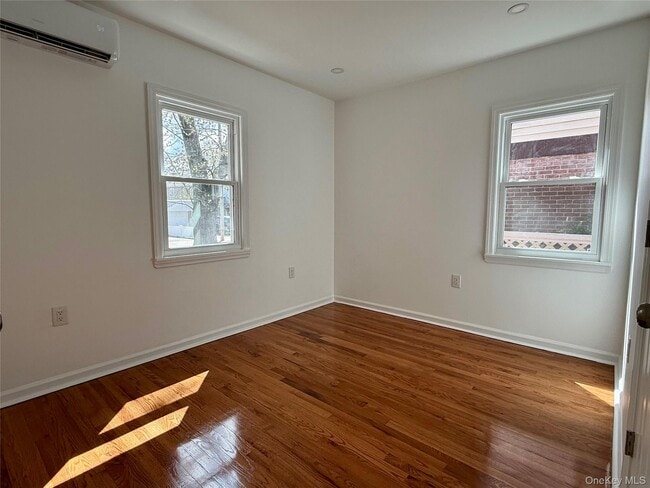 Building Photo - 48 79th Ave