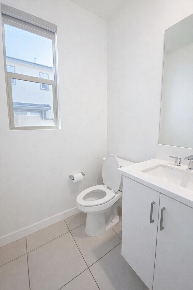 Building Photo - 35770 McCarthy St