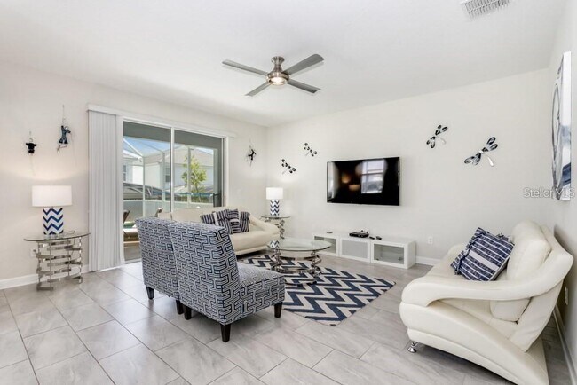 Building Photo - 1561 Flange Dr