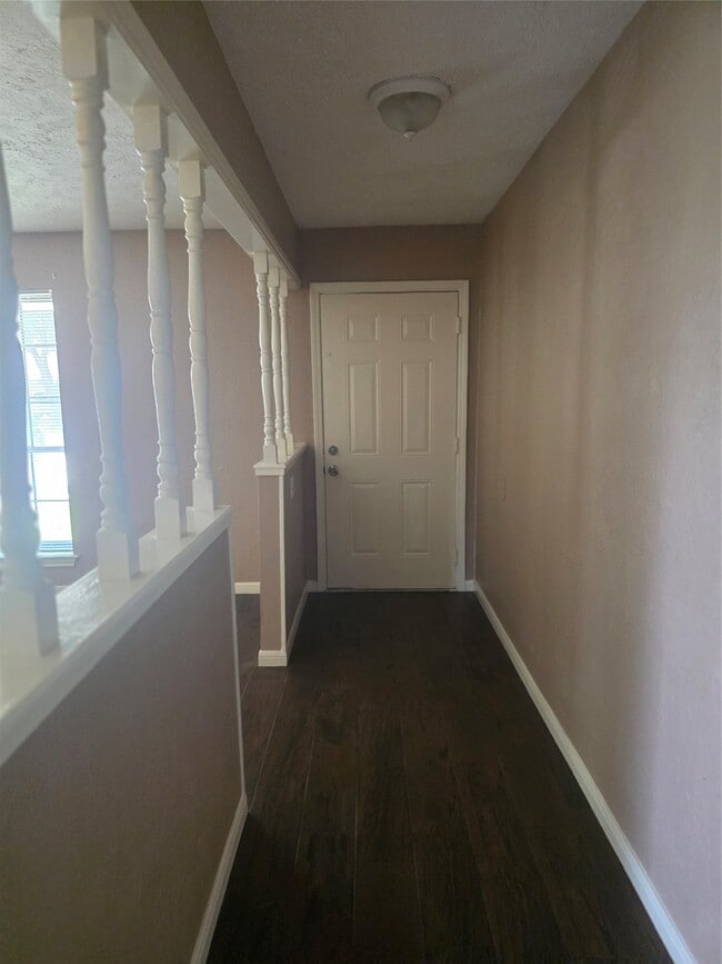 Building Photo - 2703 Westfield St