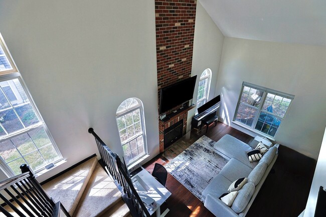 Building Photo - 1049 Talbots Ln