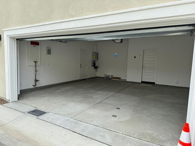Building Photo - 13885 Sedum Ln