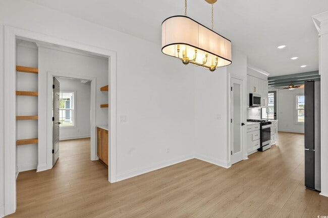 Building Photo - 113 ARBOR RIDGE CIR