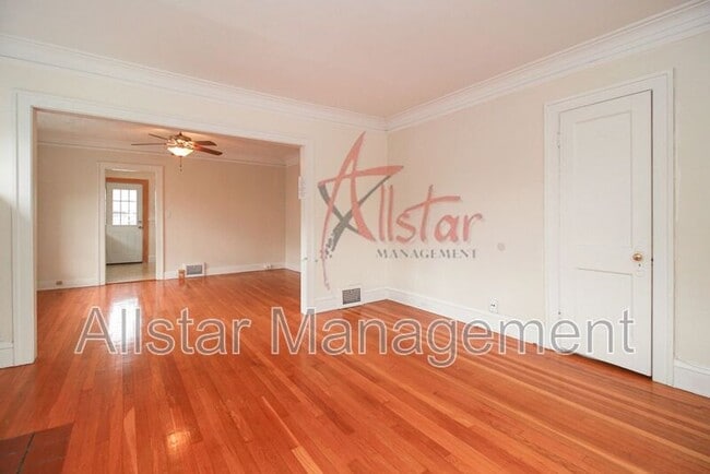 Building Photo - 1622 Northland Ave