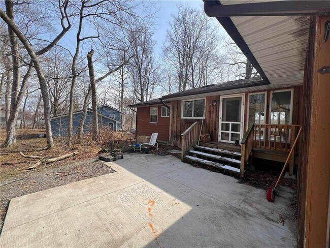 Building Photo - 340 Campbell Rd