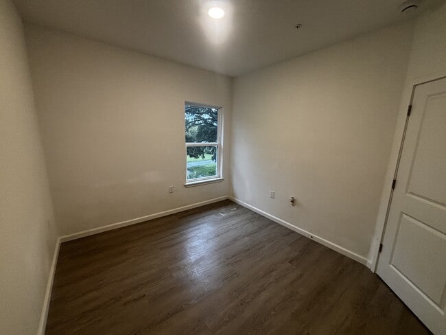 Building Photo - 1209 Southstation Pl