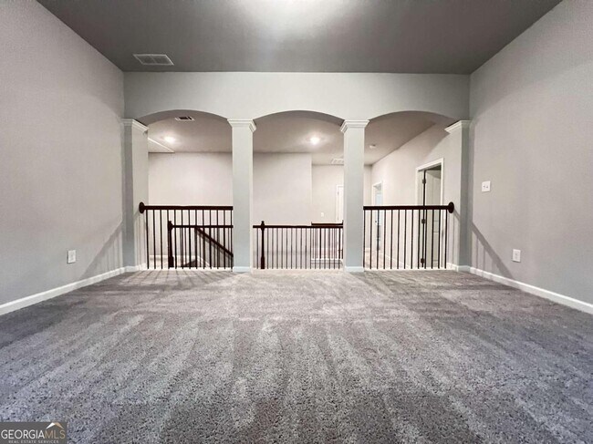 Building Photo - 4675 Silver Oak Dr SW