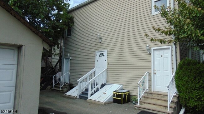 Building Photo - 26 Harrison St