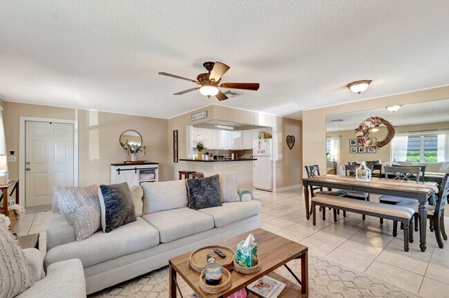 Building Photo - 2305 Lowson Blvd