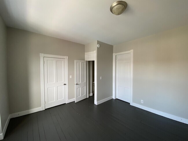 Building Photo - 16 East Ave