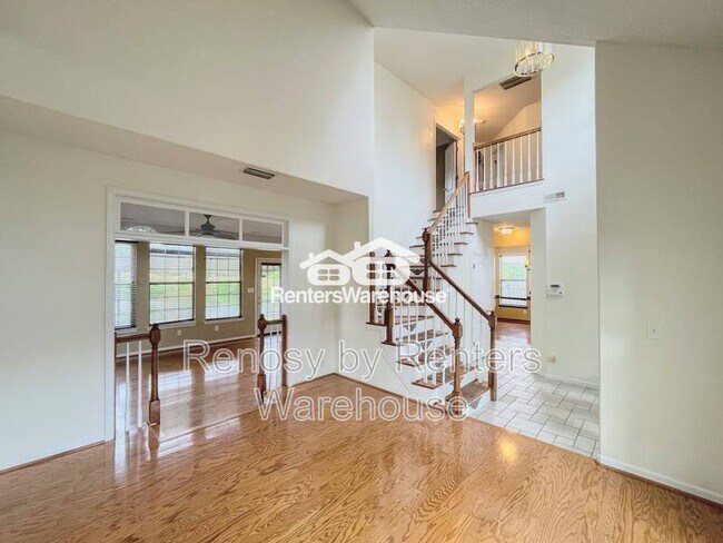 Building Photo - 601 Whisper Walk