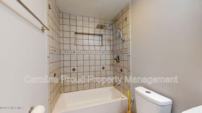 Building Photo - 741 Cindas Ln