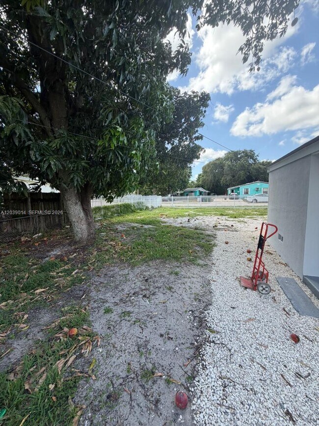 Building Photo - 1861 NW 163rd St