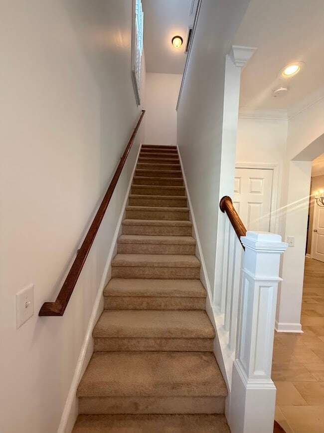 Building Photo - 951 Hendrick Ave