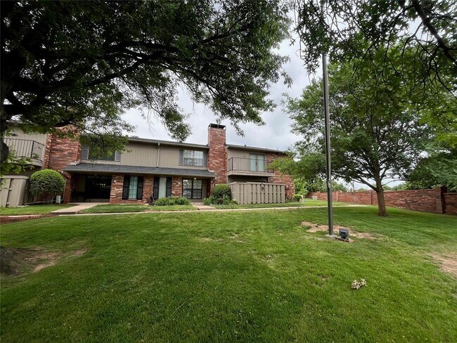 Building Photo - 6500 N Grand Blvd