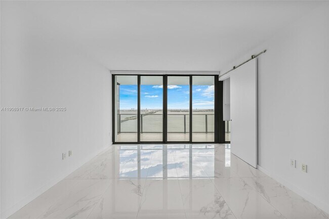 Building Photo - 3131 NE 7th Ave