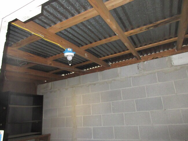 Building Photo - 918 Mehle St