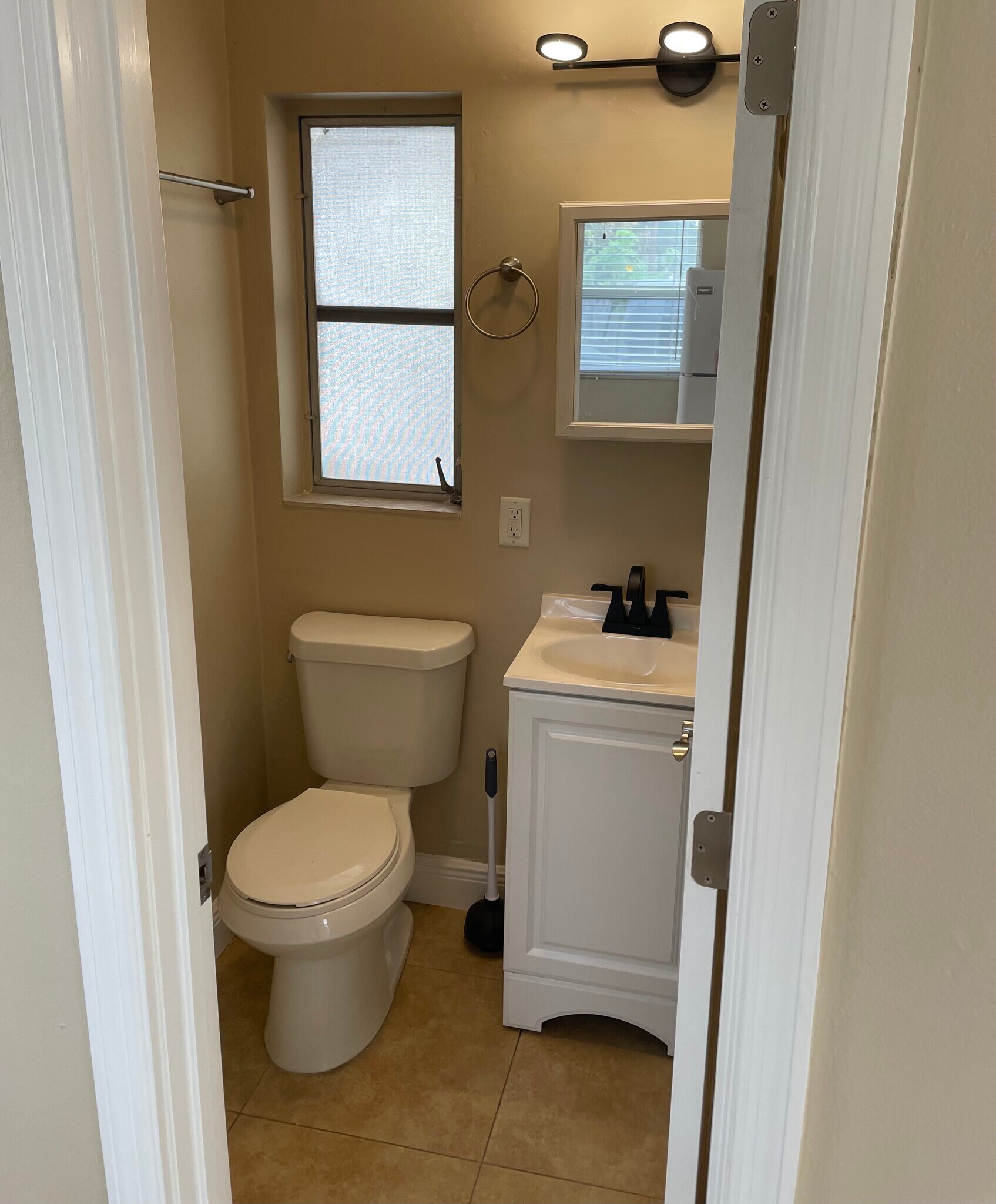 Bath - 3815 1st Avenue North