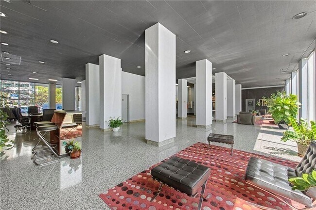 Building Photo - 215 Piedmont Ave NE