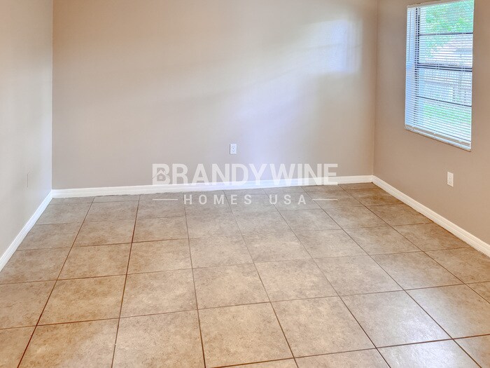 Building Photo - 817 Hemlock Terrace