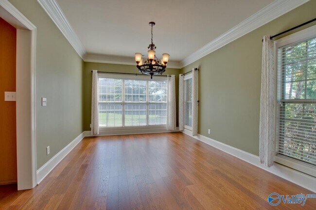 Building Photo - 2801 Centerridge Rd SE