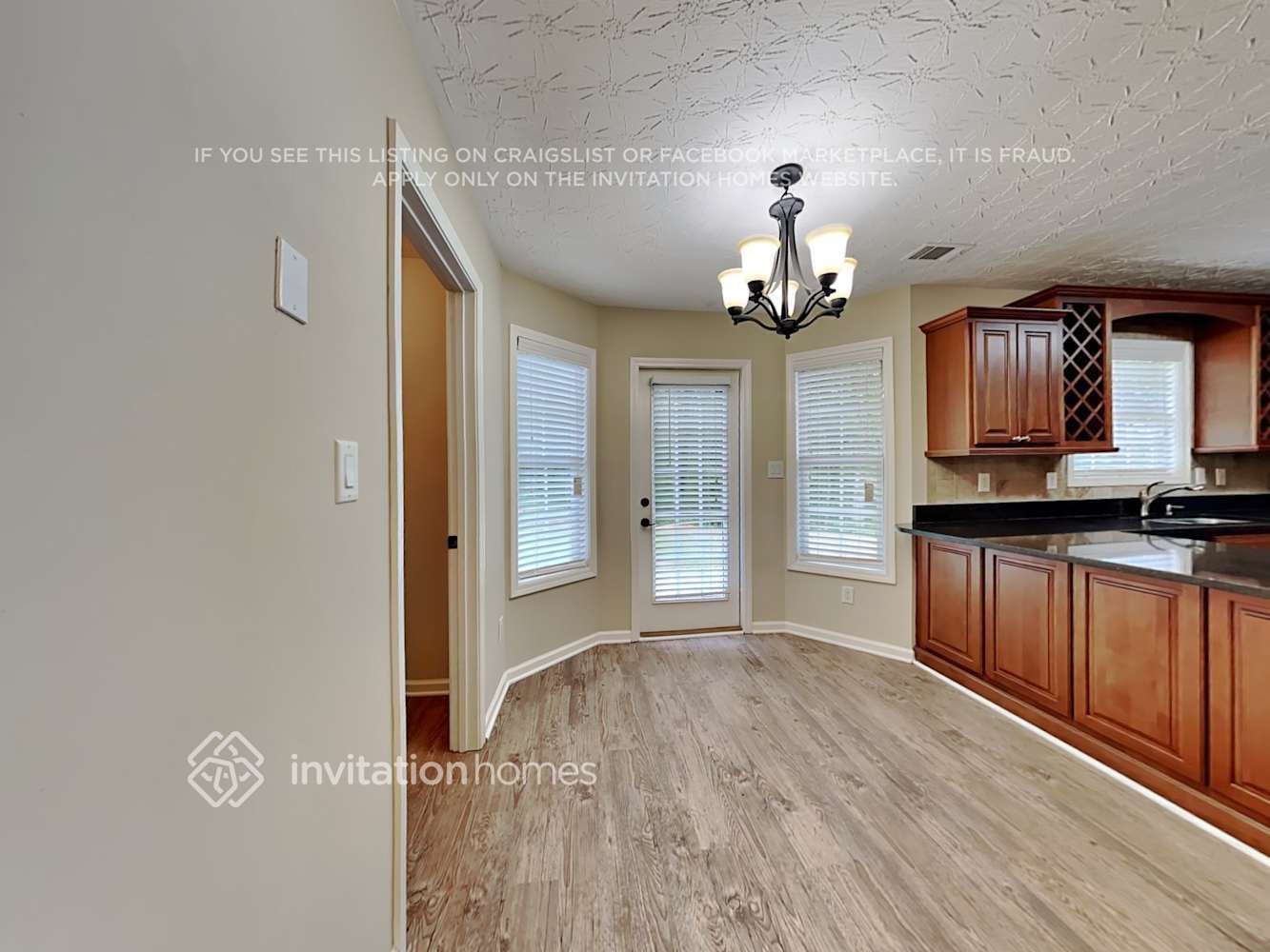 Building Photo - 3254 Baymount Way