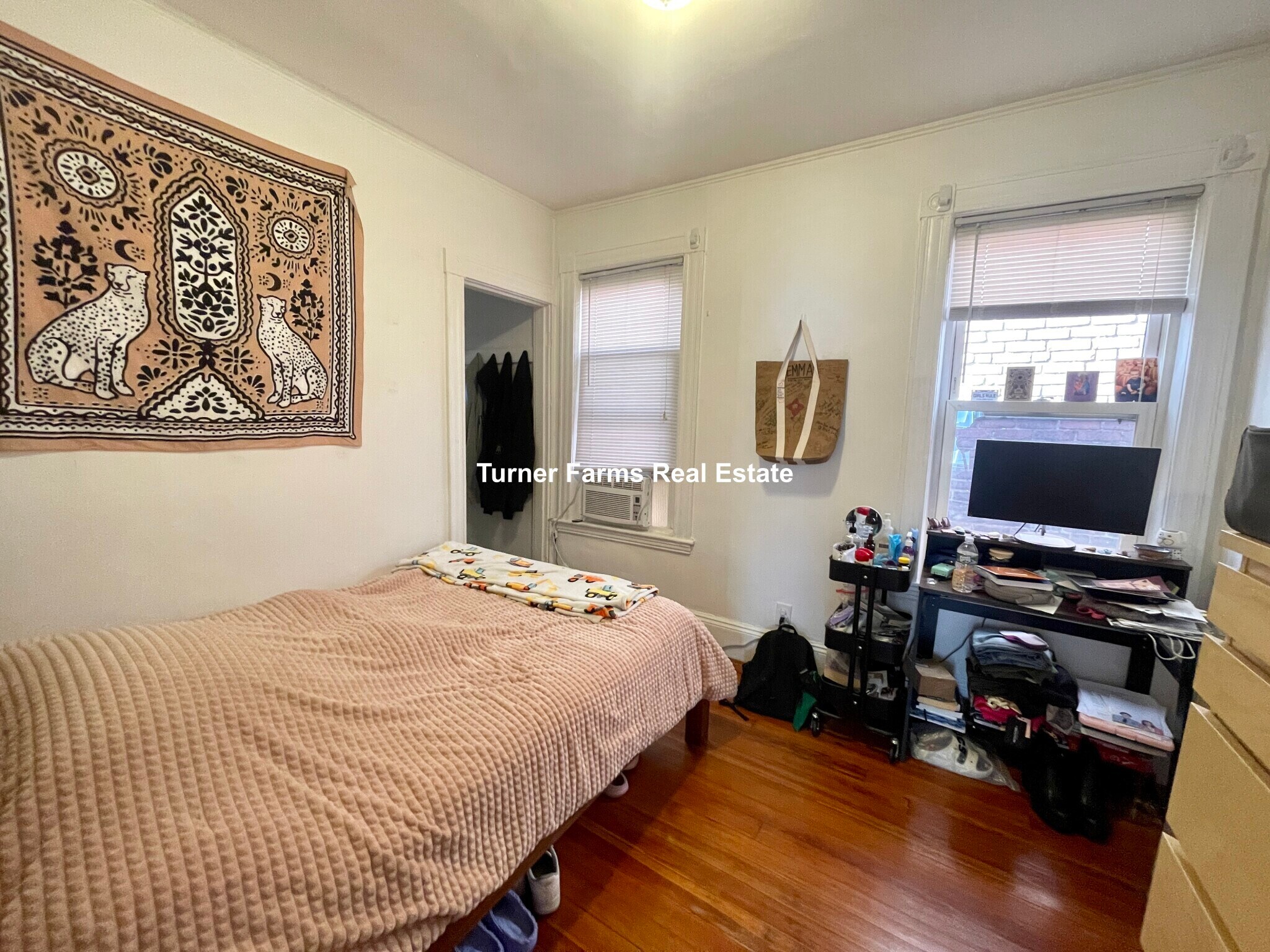 Building Photo - 162 Kelton St