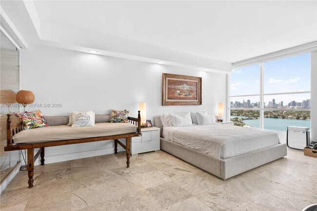 Building Photo - 1900 Sunset Harbour Dr