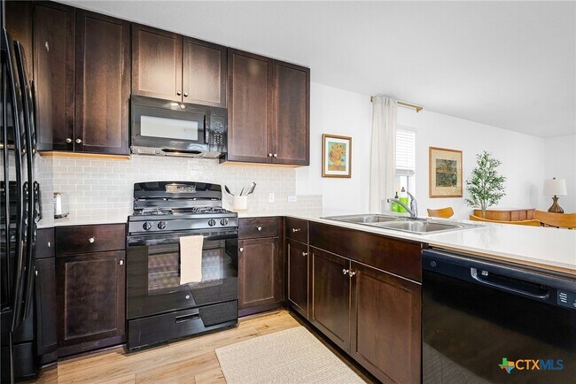 Building Photo - 175 Amber Gln