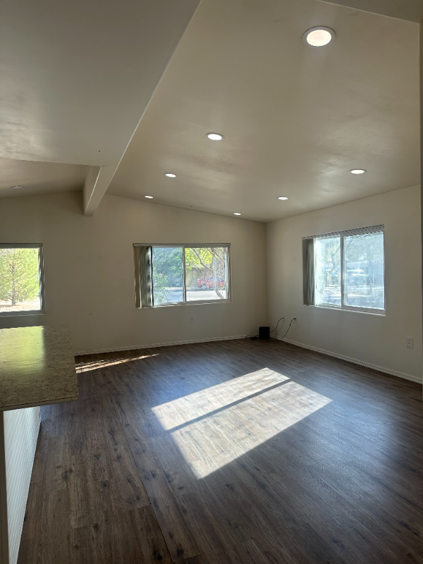 Building Photo - 685 Ocotillo Cir