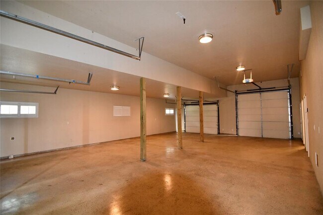 Building Photo - 112 Ridge Harbor Dr