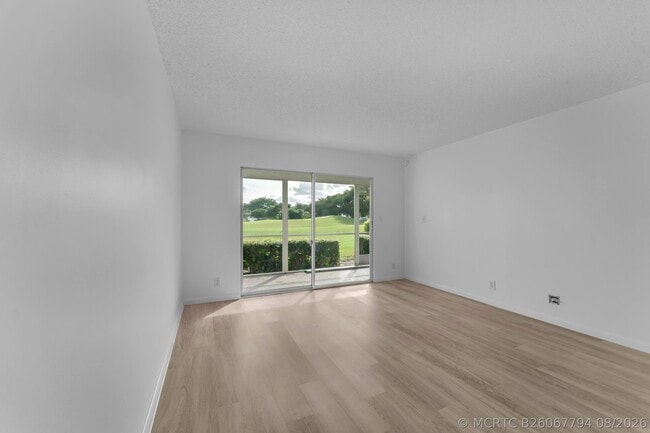 Building Photo - 3003 Portofino Isle