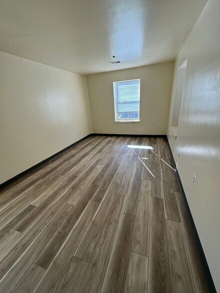 Building Photo - 4046 Ogden St