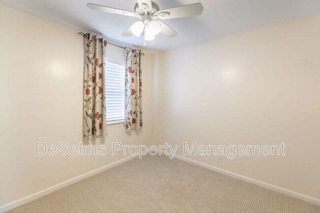 Building Photo - 1405 S Glenleigh Ct