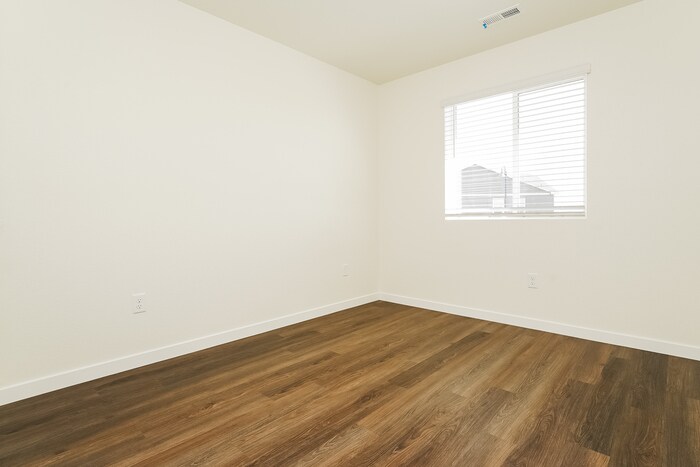 Building Photo - 13467 Oneida Ln