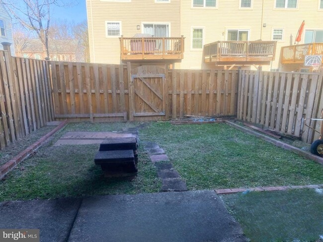 Building Photo - 7416 Rhondda Dr