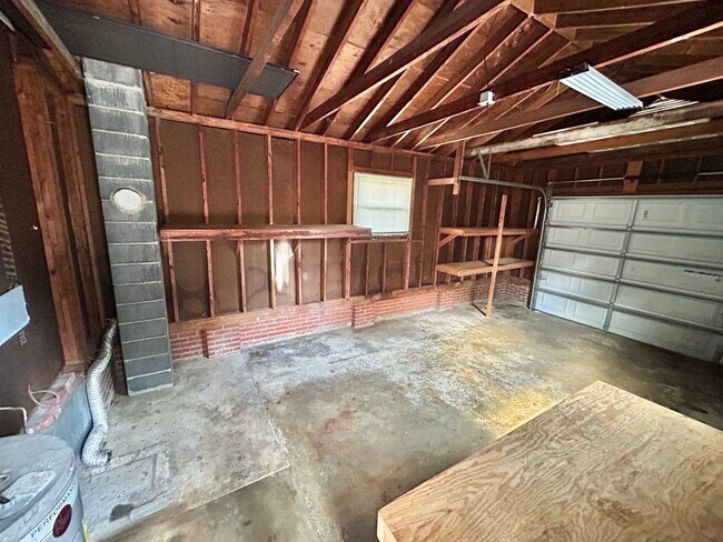 Building Photo - 766 Timber Ln